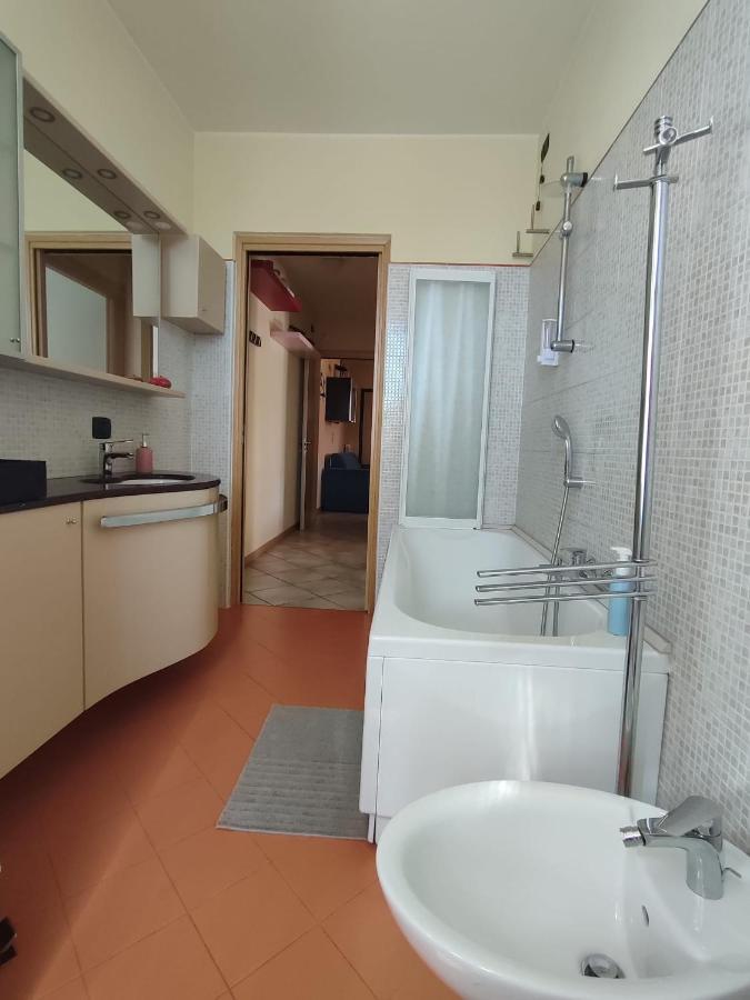 Residenza Tra Parma E Fiere Apartment Baganzola Luaran gambar